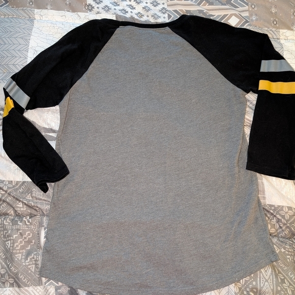 Set Of Book And Kids Shirt - Picture 7 of 8